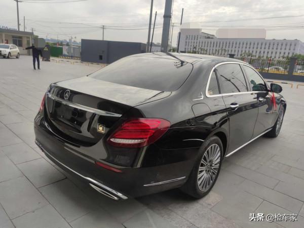 47萬喜提賓士E300，結果才開一個月就賣，檢測師：起碼虧1萬