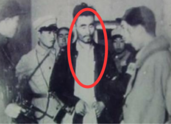 48年，一國軍軍長被蔣介石下令槍斃，臨死前振臂高呼：毛主席萬歲