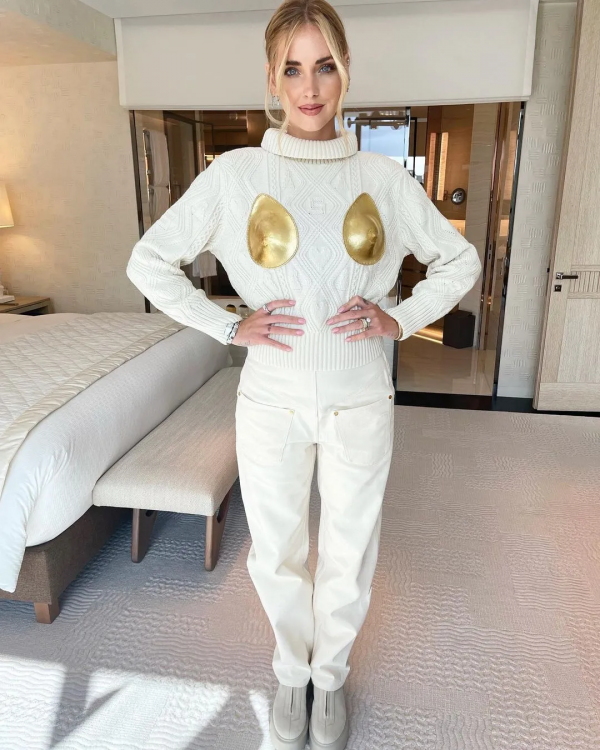 Jennie史詩級翻車造型？把“香奶奶”穿成“奶奶”…有被雷到