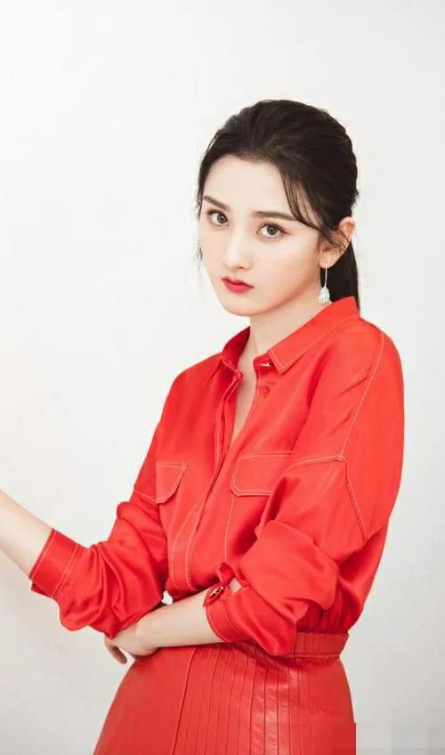 青年演員宋祖兒，恬靜可愛