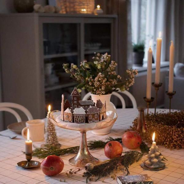 一對夫婦與兩個女兒生活的瑞典小屋，漂亮又溫馨，純樸趣味很親近