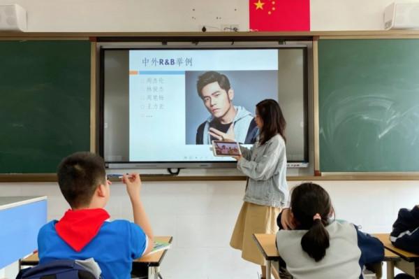 公立和私立學校何區別，小學三年級就能看出，家長要仔細斟