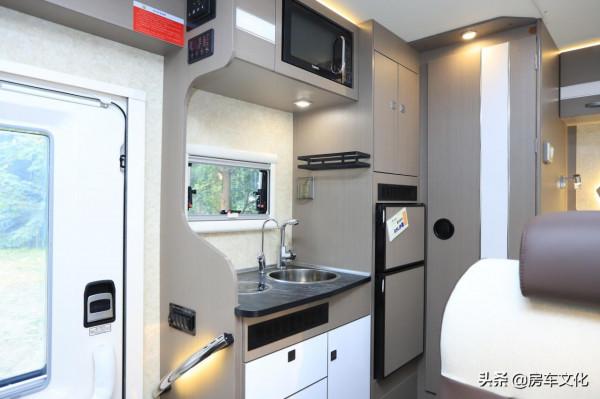 兩室一廳帶3.0T動力房車來啦！有麻將桌和獨立廚衛，實用舒適