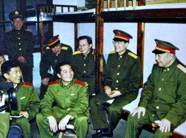 21集團軍的首任軍長，63歲升上將，曾經兩度接替傅全有的職務