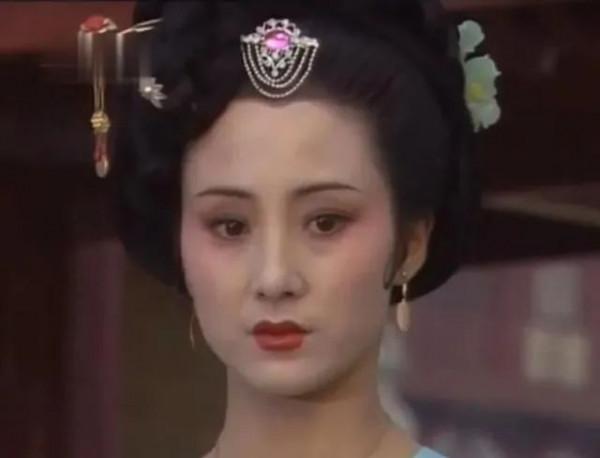 10位內地古裝美人今昔對比，有人曾鋃鐺入獄，有人因太美險被毀容