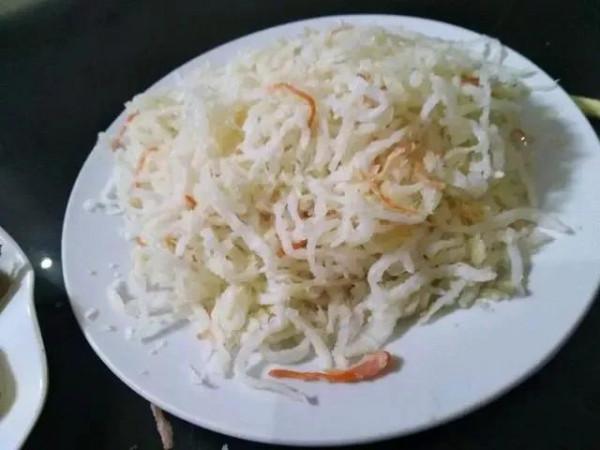 廚師長教你做蒸蘿蔔絲，只需注意這一步，蘿蔔絲蒸出來不粘不溼