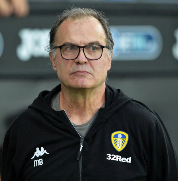 騰飛的安第斯雄鷹:智利足球歷史最佳陣容,“雙薩”和桑切斯領銜 騰飛的安第斯雄鷹:智利足球歷史最佳陣容,“雙薩”和桑切斯領銜