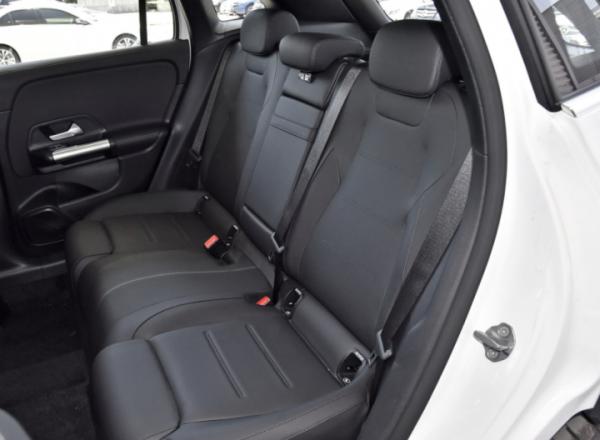 豪華入門級硬碰硬：寶馬X1和賓士GLA誰更有吸引力？