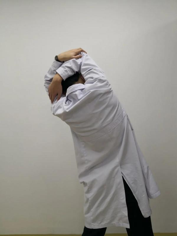 節後頸椎不好？這套&OpenCurlyDoubleQuote;脊柱放鬆工間操&rdquo;學起來吧