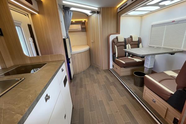 輕卡房車帶拓展，還有乾溼分離衛生間，金龍艾科斯H500單拓展房車