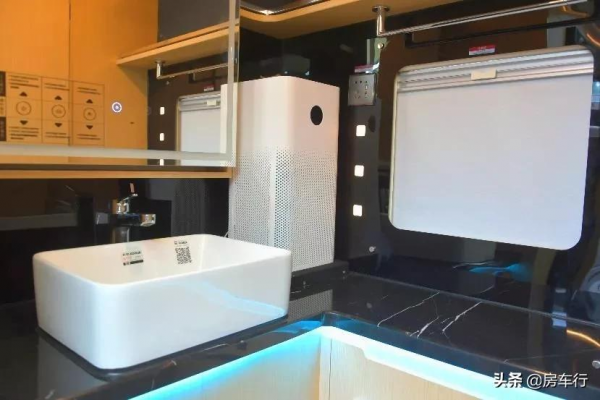 國內首款進口依維柯商旅C型房車——鉑馳帕亞尼商旅房車​