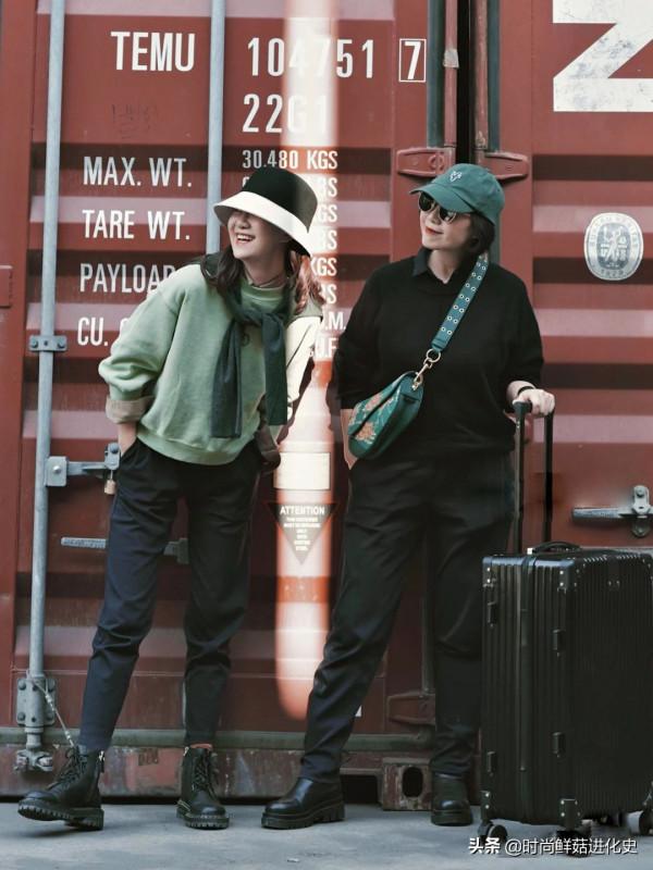 今秋流行一種新褲子,叫“過膝不過踝”,五六十歲的女人穿好時髦 今秋流行一種新褲子,叫“過膝不過踝”,五六十歲的女人穿好時髦