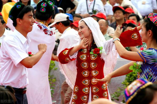 新疆的結婚習俗與其他城市有什麼不同? 新疆的結婚習俗與其他城市有什麼不同?