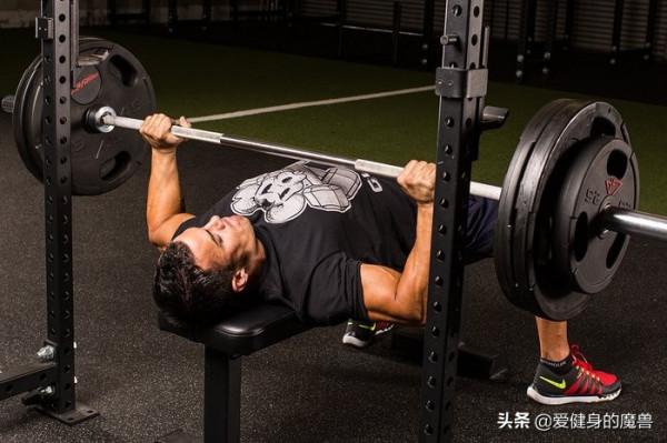 臥推沒感覺？這樣練，讓胸肌&OpenCurlyDoubleQuote;開掛增長&rdquo;