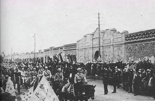 我軍副司令在銀川遇害,上級下令:一個軍全軍出動,連夜抓捕真兇 我軍副司令在銀川遇害,上級下令:一個軍全軍出動,連夜抓捕真兇