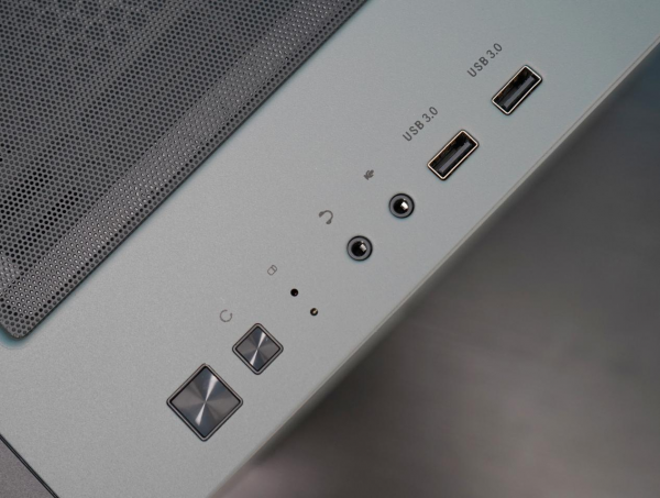 這是一期平平淡淡的裝機：i9-12900K搭配RTX 3080Ti顯示卡