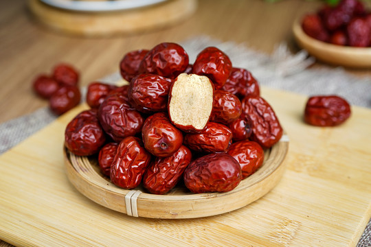 適合在冬季吃的“小零食”，吃一些，肝、脾、腎、會悄悄謝謝你