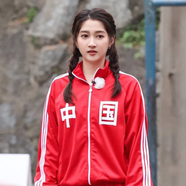 小八卦,鹿晗,關曉彤,王一博 小八卦,鹿晗,關曉彤,王一博