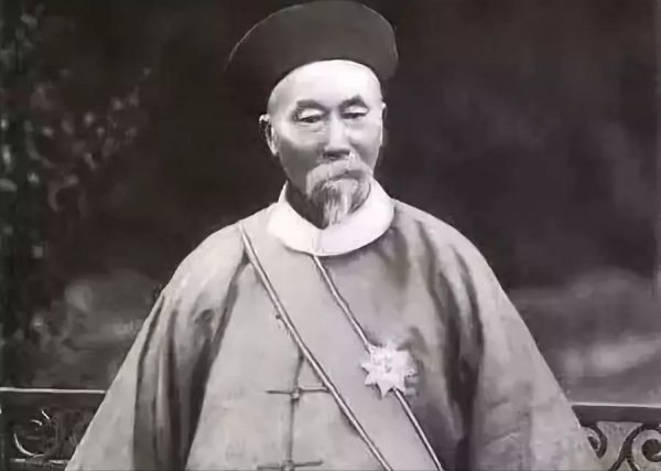 晚清名臣曾國藩、左宗棠、李鴻章、張之洞,誰的官職最高? 晚清名臣曾國藩、左宗棠、李鴻章、張之洞,誰的官職最高?