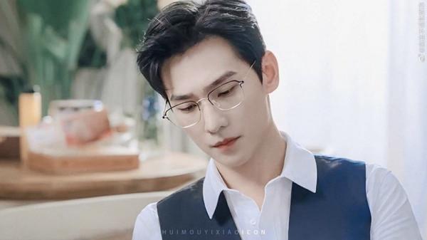 10位男主“眼鏡殺”，羅雲熙化身斯文敗類，楊洋戴眼鏡也超帥