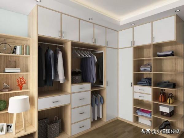 臥室地板怎麼選？實木複合地板價效比高，淺木色更適合臥室