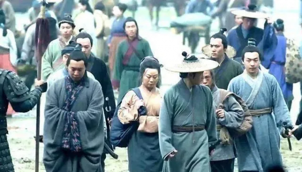 還敢搞壟斷,小心捱揍 還敢搞壟斷,小心捱揍