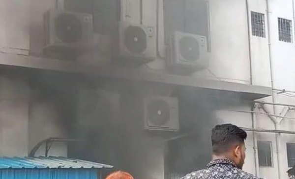 11月6日,美國踩踏死傷300人;印度大火死10人;非洲爆炸死100人 11月6日,美國踩踏死傷300人;印度大火死10人;非洲爆炸死100人