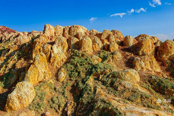 新疆有個五彩灘