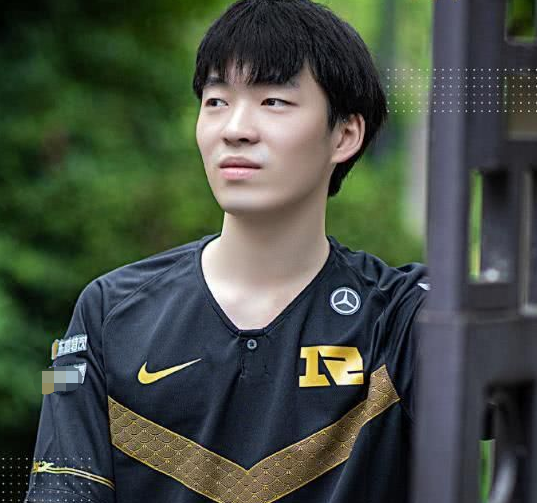 Doinb直播再爆轉會，TheShy將去WBG！果子哥也想打兄弟LOL？