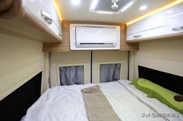 不到30萬福特房車怎麼選？新全順和新世代pro兩款經典車型對比