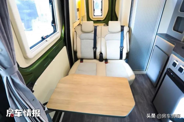 20萬出頭的V90房車,越野風格外觀開出去倍兒酷,適合年輕小夫妻 20萬出頭的V90房車,越野風格外觀開出去倍兒酷,適合年輕小夫妻