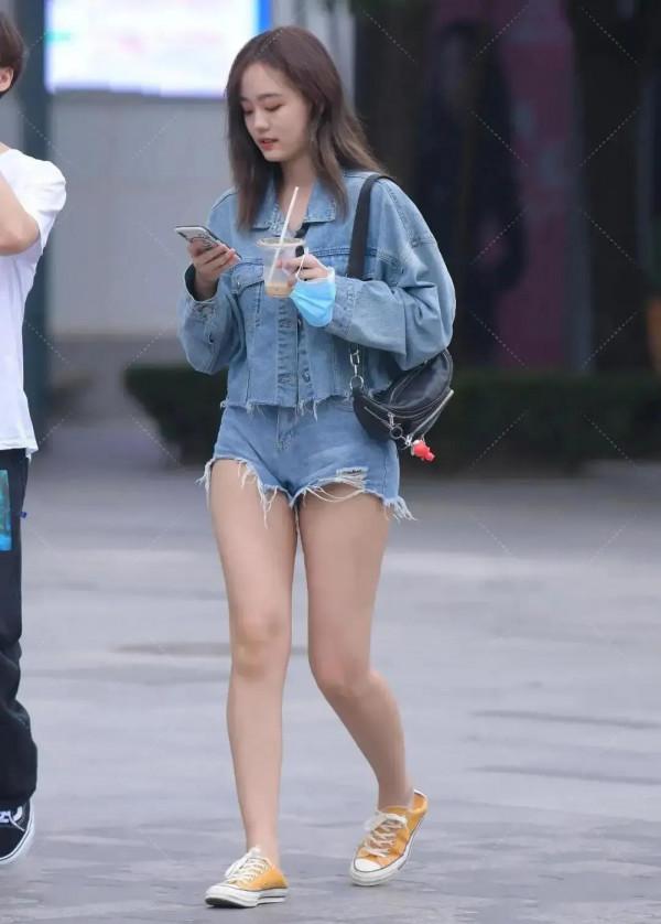 秋天的涼也抵不過人的熱情