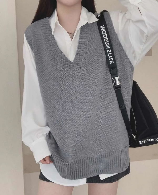 襯衫搭毛背心才是純欲天花板吧