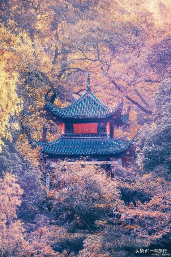 文化名山莫過於三山五嶽，五嶽分居全國，但每個省都有自己的三山