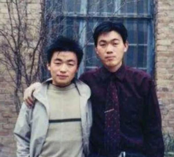 “娛圈淨土”王寶強的逆襲史:工地打工,兩次下跪,光膀子滾釘板 “娛圈淨土”王寶強的逆襲史:工地打工,兩次下跪,光膀子滾釘板