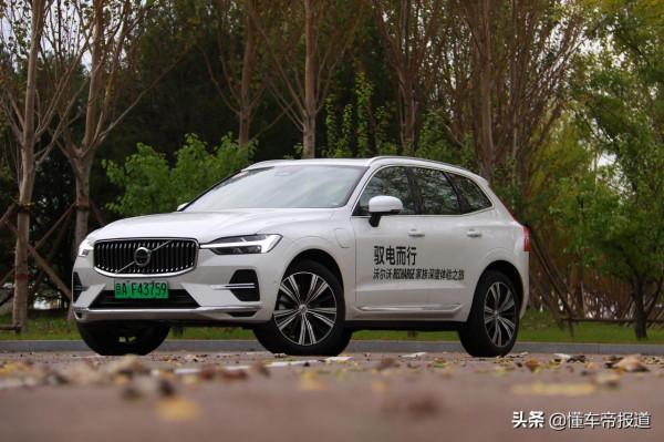 新車|能加電能喝油,行駛質感大躍進!試駕沃爾沃XC60 RECHARGE 新車|能加電能喝油,行駛質感大躍進!試駕沃爾沃XC60 RECHARGE