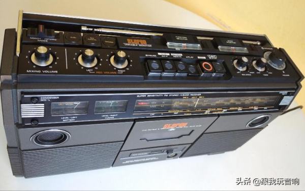 日立 TRK-5190音響，是一款於1978年開始生產的收錄機