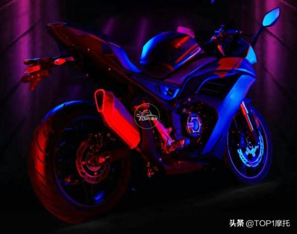 國產最強250誕生 無極250RR 加速6.7秒 車重147公斤 國產最強250誕生 無極250RR 加速6.7秒 車重147公斤