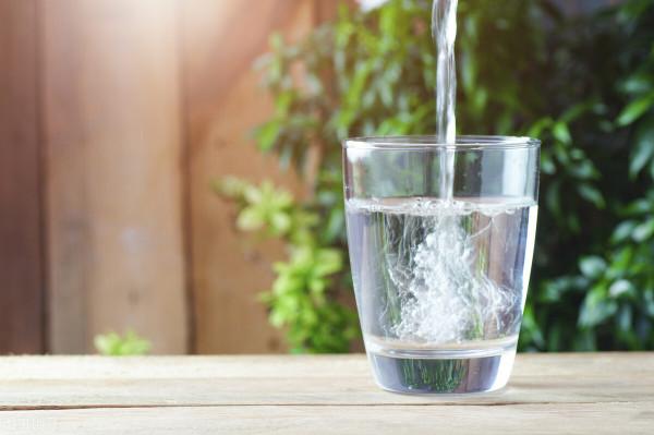 過年再忙，也要多為身體補水！健康飲水的7種益處，一一說清