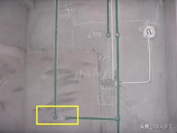 現在工人怎麼可以這樣，新房衛生間的水閥裝成這樣，看著就心煩