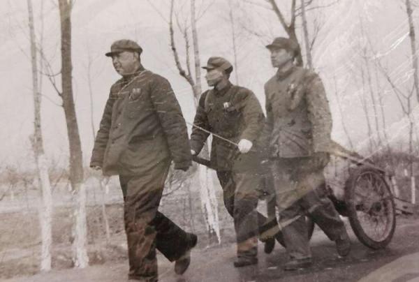 他36歲授上校，41歲升大校，56歲擔任安徽省委書記，58歲被審查