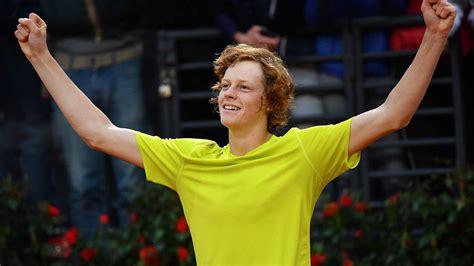 費德勒懸了!21歲網壇小將橫掃黑馬,世界排名即將超越費德勒 費德勒懸了!21歲網壇小將橫掃黑馬,世界排名即將超越費德勒