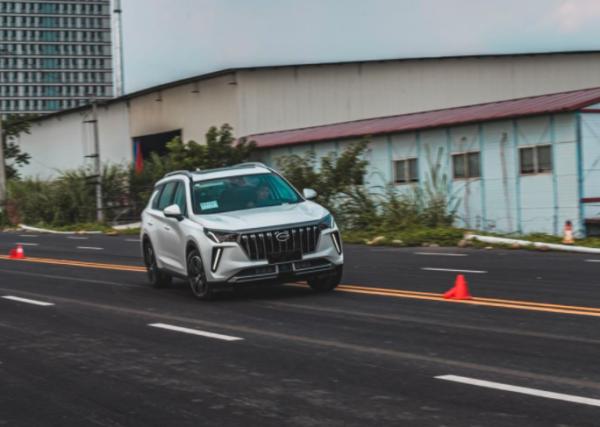 2.0T國產SUV對比，長安CS75Plus和傳祺GS4Plus，誰更值得入手？