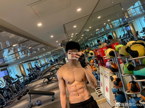 軟萌弟弟變成漫撕肌肉帥哥？這些男星健身後的身材太迷人了