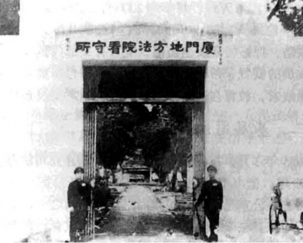 1949年,軍統少將穿解放軍軍裝前往北平,世人才知戴笠愛將竟是特工