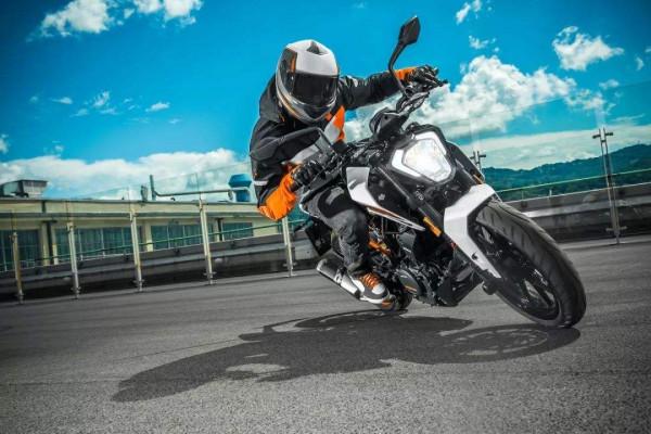 3萬左右的預算，看好KTM250但不知道怎麼樣？還有其他推薦嗎？