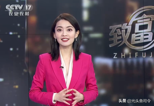 因為喜歡釣魚，從而發現商機，靠養殖蚯蚓年銷售額4000多萬