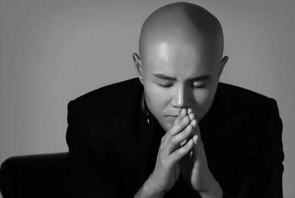 樂嘉是如何走上巔峰，又如何原地爆炸的？