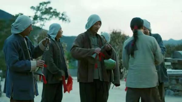 《功勳》:一句話火了一個新疆姑娘,“俺能受”為申紀蘭深深感動 《功勳》:一句話火了一個新疆姑娘,“俺能受”為申紀蘭深深感動