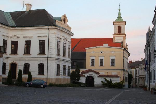 帶你走進匈牙利的古城維斯普雷姆(Veszprem) 帶你走進匈牙利的古城維斯普雷姆(Veszprem)